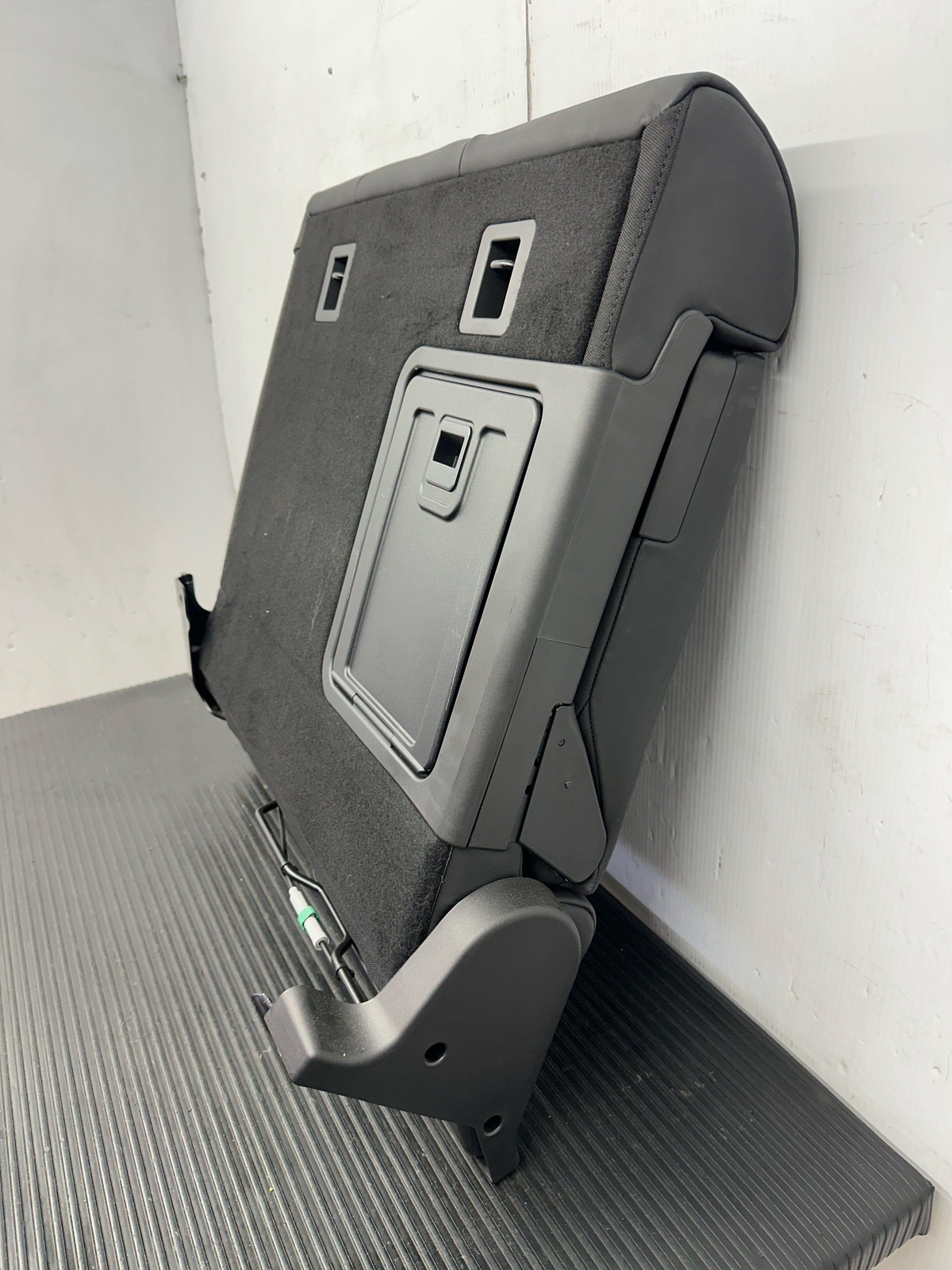 2017 - 2020 MASERATI LEVANTE M161 OEM REAR LEFT UPPER SEAT CUSHION BLACK LEATHER