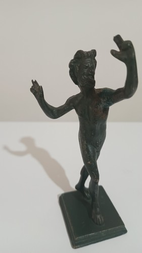 Antica statua in bronzo replica Fauno Danzante - Foto 7 di 8