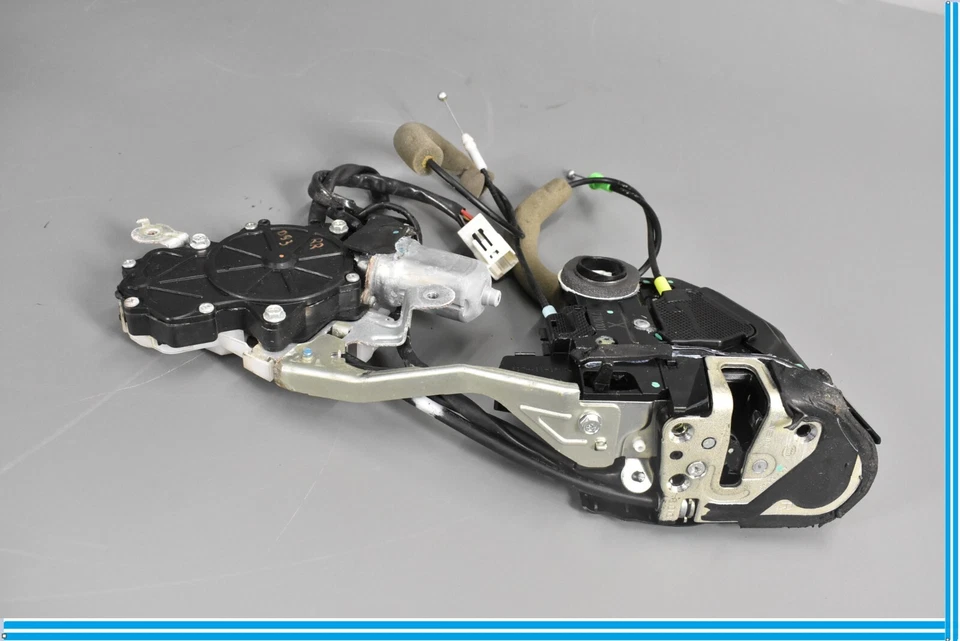 07-09 Actuador de cierre de puerta lateral pasajero trasero derecho Lexus LS460 OEM Foto 3 de 4