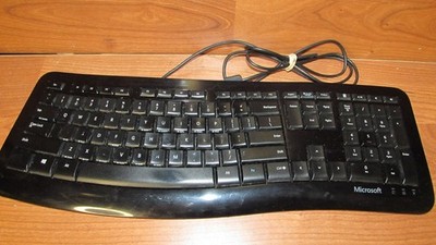 Microsoft Comfort Curve Keyboard 3000 USB Multimedia Contour 1482 Ku-1079