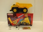 JOUSTRA HASBRO 3880 BIG BENNE RUFF TIPPER TRUCK BATTERY PLASTIC NOS BOXED(WM964)