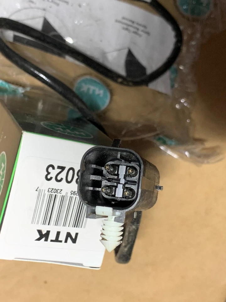 Sensor de oxígeno - ajuste directo NTK 23023 se adapta a varios Chrysler Dodge 1988-96 Foto 3 de 3