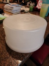 Large Vintage Tupperware Cake taker