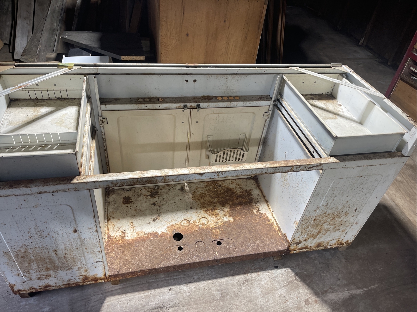 Vintage Youngstown Kitchen Sink 5.5’x 2’ Will Deliver Offers