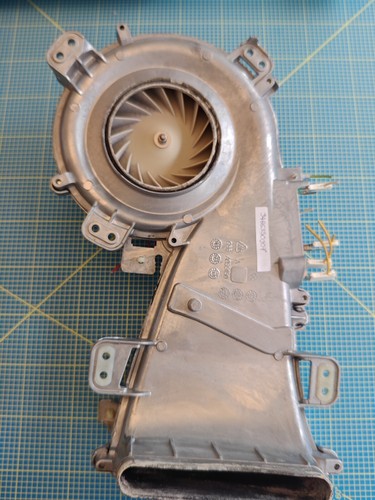 AEG L7WB58WT Trockner Luftleitblech Luftkanal Lüfter Heizung Gebläse 3486350907