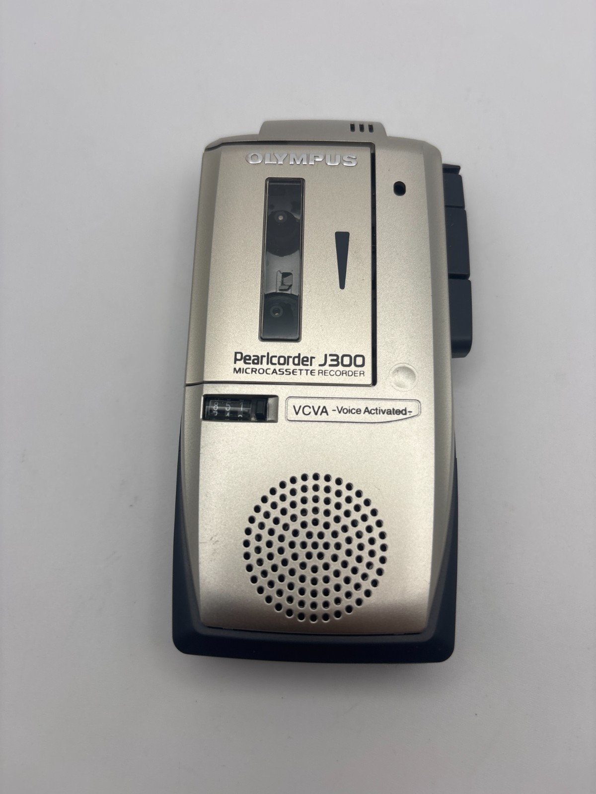 Olympus Pearlcorder J300 Handheld Cassette Voice Recorder-Silver- Used - READ!!!