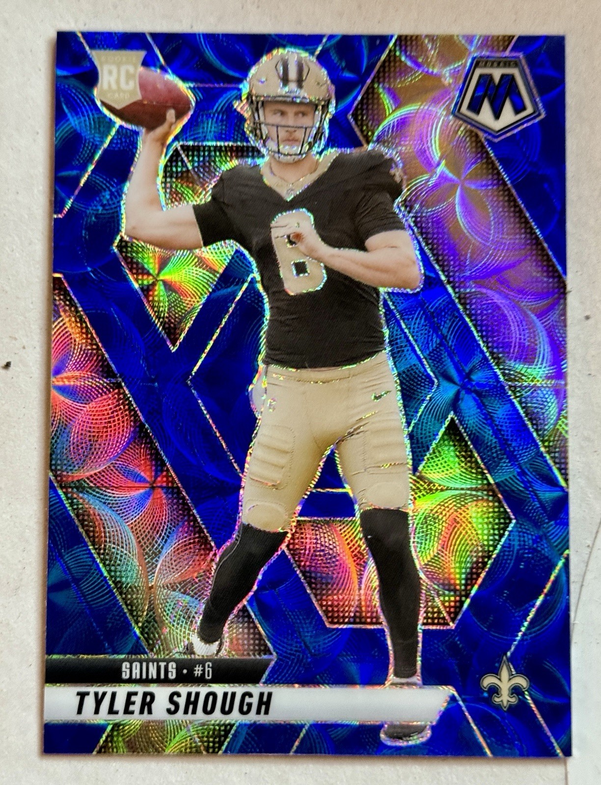 2025 PANINI MOSAIC - ROOKIES TYLER SHOUGH #312 BLUE SCOPE PRIZM (RC) SAINTS
