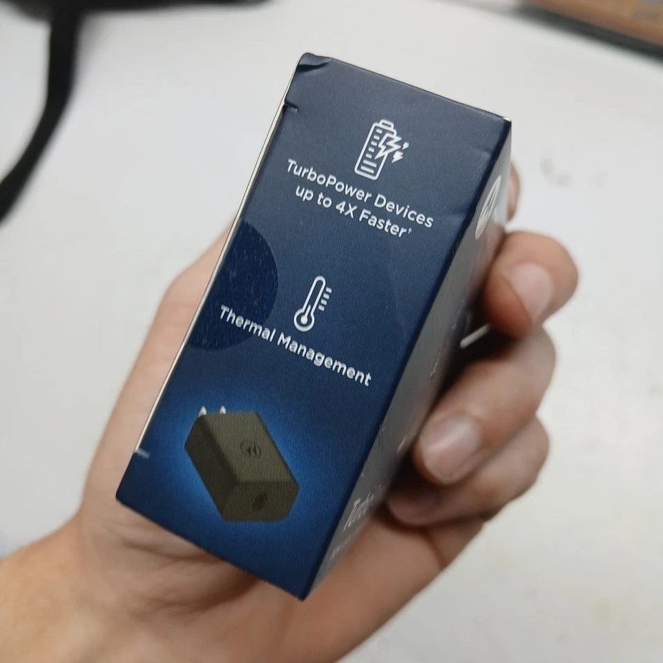 NUEVO Cargador Motorola / TurboPower 30W USB-C 4x más rápido - con cable Foto 4 de 4
