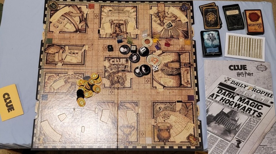 harry-potter-clue-board-game-wizarding-world-hasbro-new-open-box