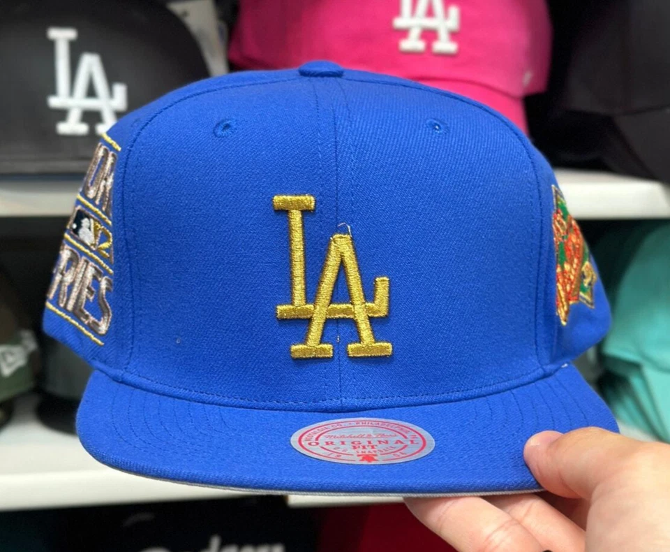 Snapback Mitchell & Ness azul/dorado de los Dodgers de Los Ángeles 'Serie Mundial 2020' Foto 2 de 3