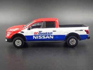 nissan titan diecast