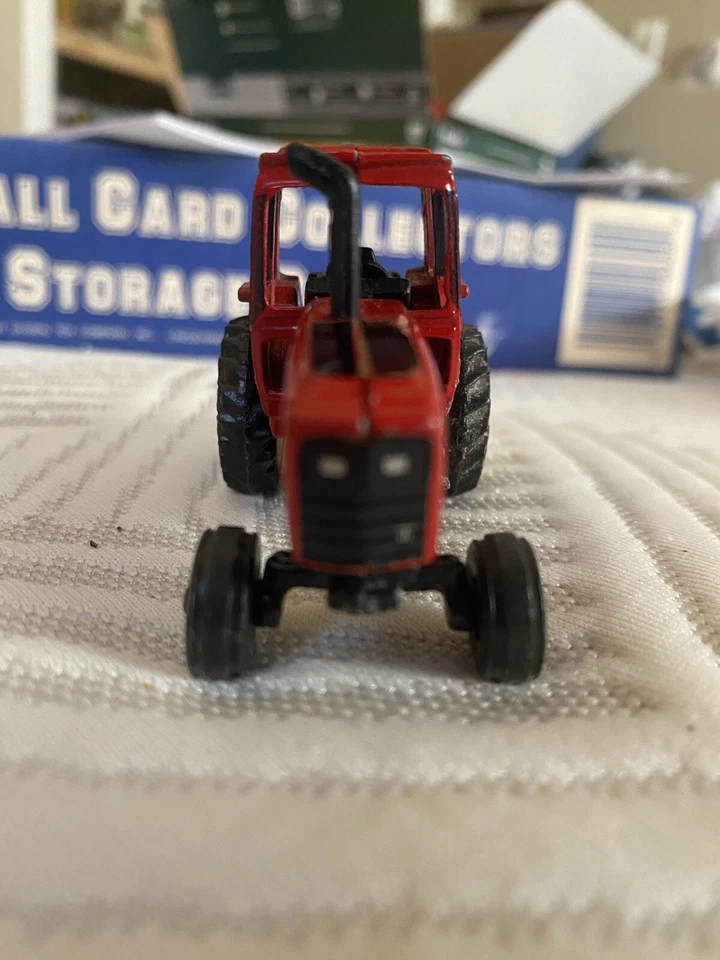 ERTL Vintage 1/64 Scale International 5088 Tractor (Gray Slotted Rims) - Image 3 of 4