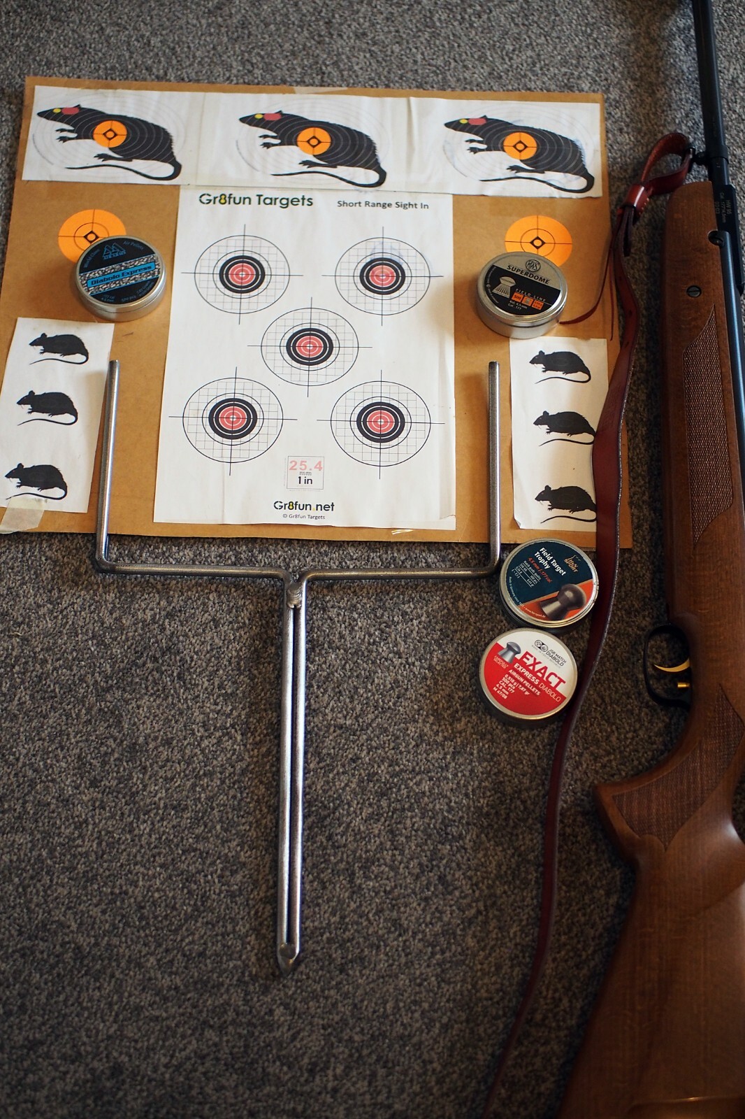 Airgun rifle shooting range target holder zeroing scope .177 .22