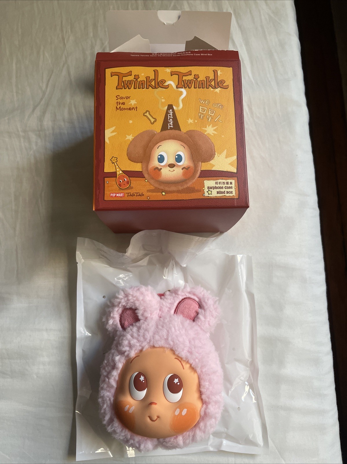 Twinkle Twinkle Savor The Moment Series earphone case Strawberry Rabbit  