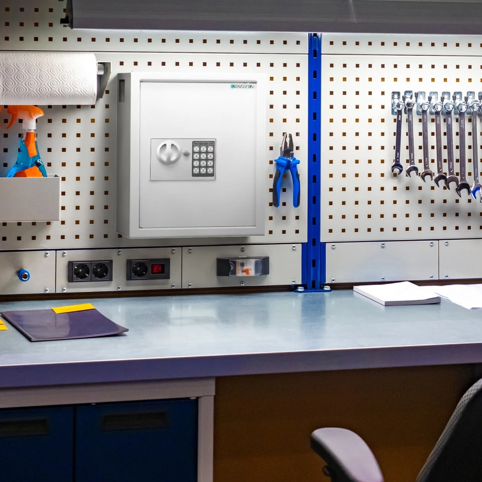 Barska Digital Electronic Keypad Lock Wall Mount 40 Key Cabinet Safe AX13964 - Image 4 of 4