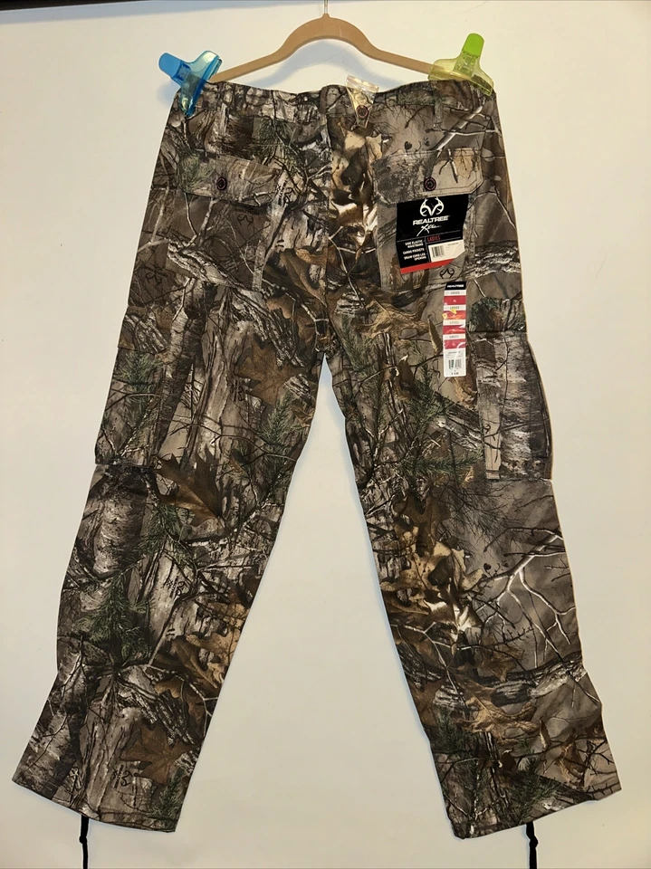 Realtree Hunting Pants Women Camouflage Cargo 6 Pockets Side Elastic Waistband - Image 2 of 4