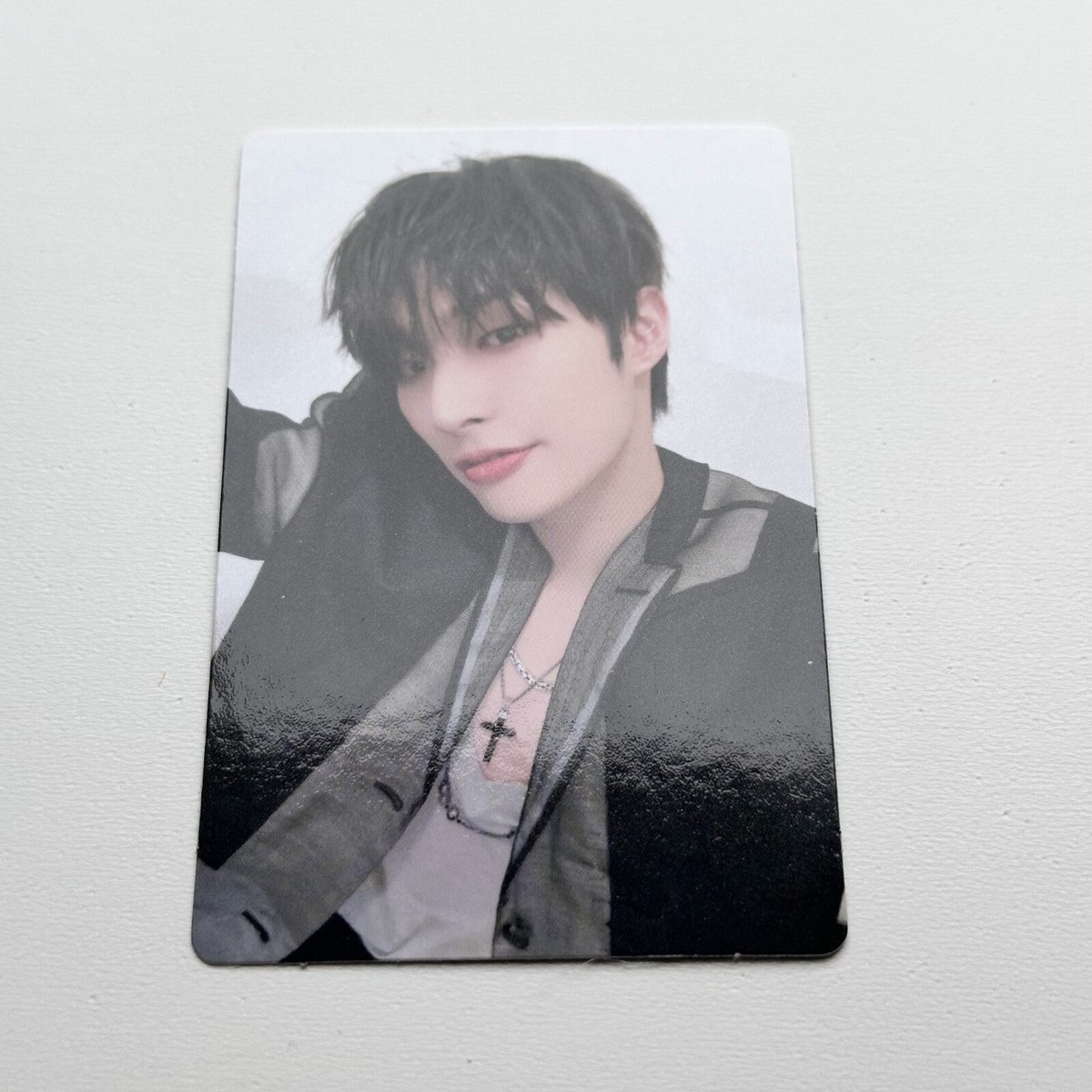 ATEEZ ソンファ Hello82 hug トレカ Amazon.co.jp: ATEEZ ソンファ hello82 ロンドン サイン会 限定