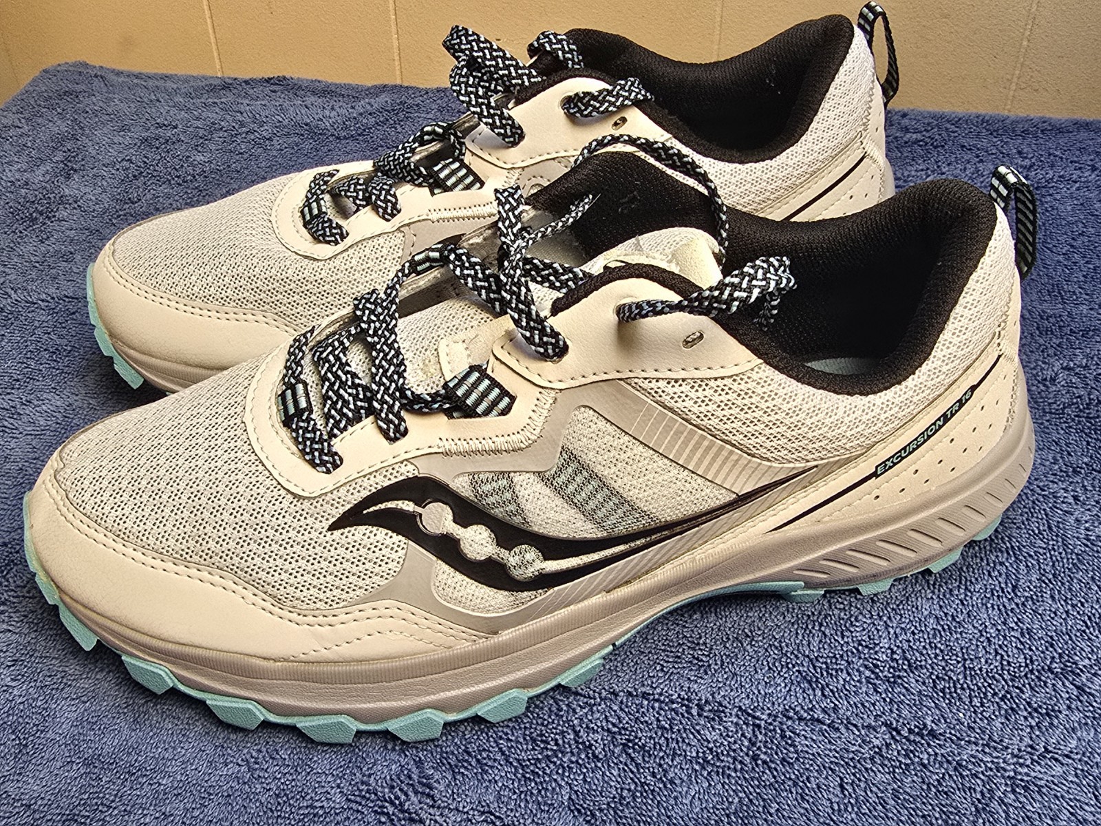 Saucony Women’s Excursion TR16 S10745-23 Gray Running Shoes Sneakers Size 9 W thumbnail 2