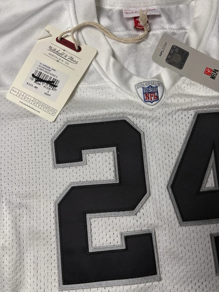 CAMISETA MITCHELL & NESS AUTÉNTICA DE LOS CHARLES WOODSON S OAKLAND RAIDERS VENTA AL POR MENOR $300 Foto 2 de 4