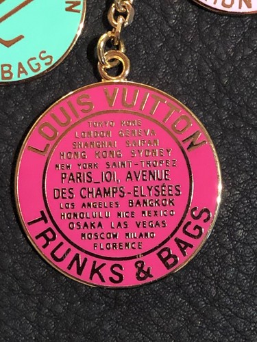LOUIS VUITTON Armband Schlüsselanhänger Halter Kette Taschenanhänger AUTH TRUNKS & BAGS F/S L41 - Bild 5 von 12