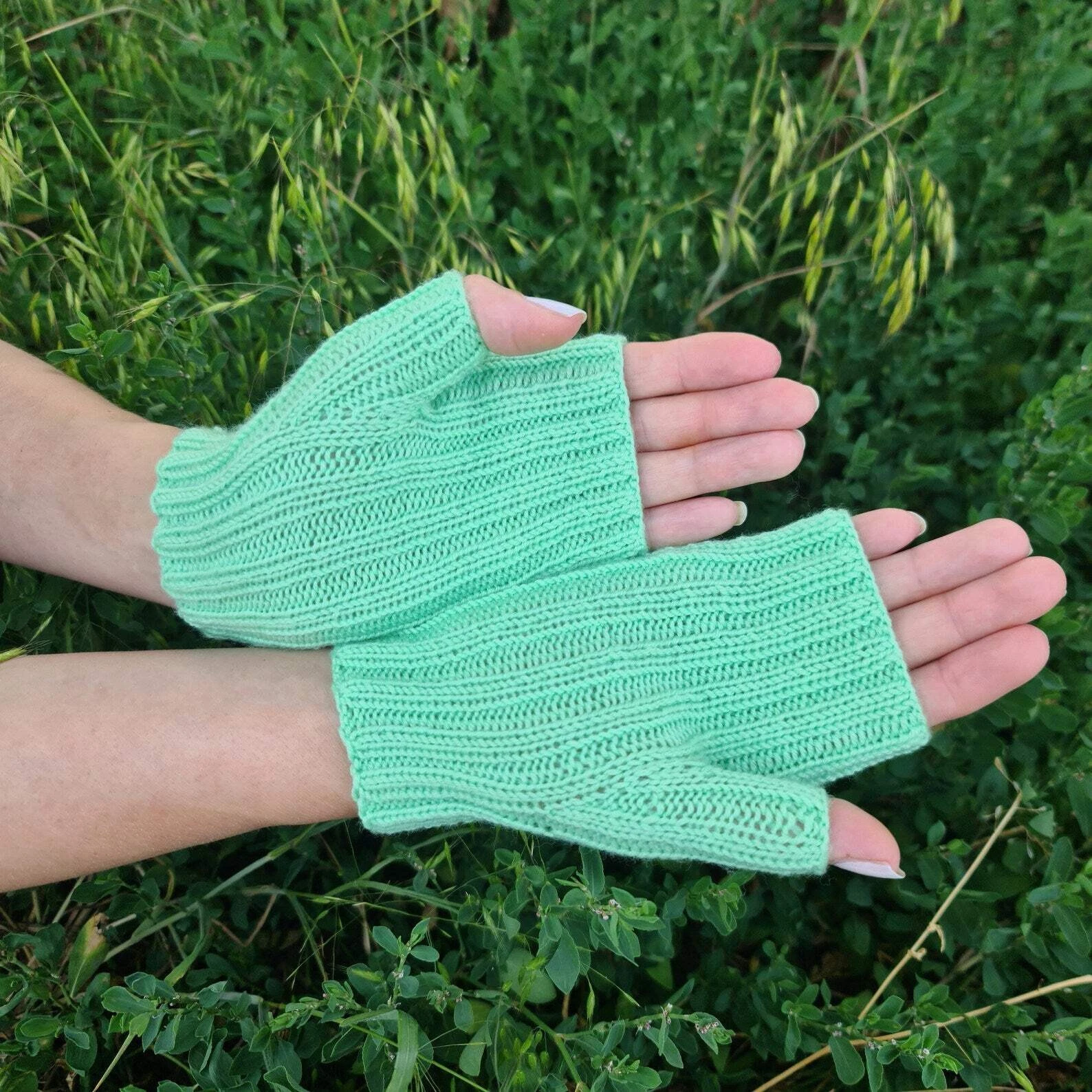 Hypoallergenic Antibacterial Aloe Vera Mittens