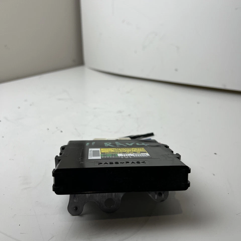 Toyota RAV4 2011 módulo de control de caja de transferencia 89630-42040 OEM Foto 2 de 4