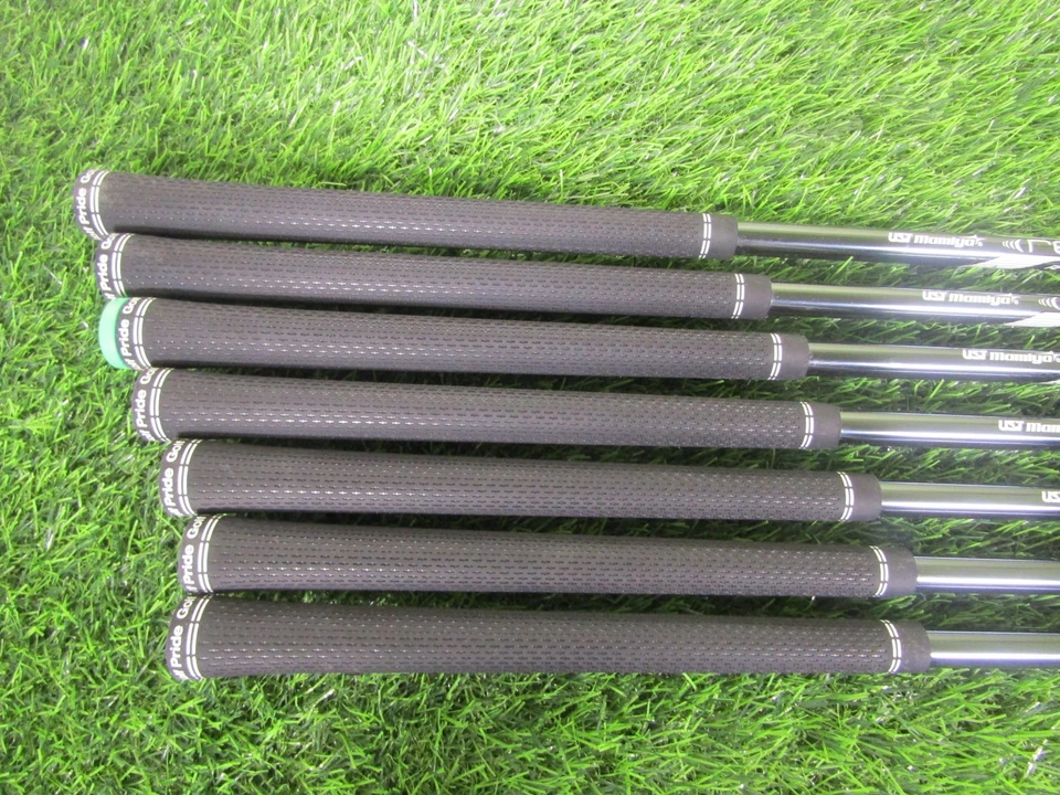 New LH Srixon ZXi4 iron set, 5-AW, UST Mamiya Recoil Dart F2 Senior Graphite Std - Image 3 of 3