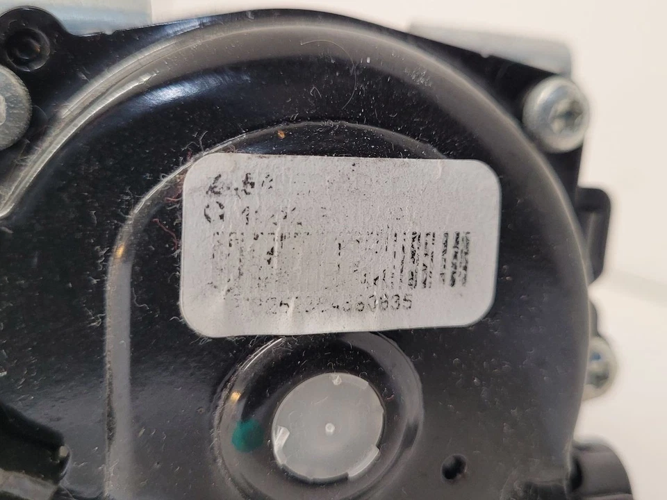 16-19 NISSAN VERSA LH Left Seat Belt Front Bucket Driver Retractor 868859KN8B    - Imagem 3 de 4