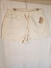 Women's Universal Threads White Shorts Size XXL H975
