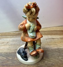 Goebel Hummel Mother  s Helper 133 TMK-6 / Signed 81/ 5" tall