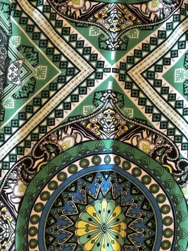 Mini Vestido Arden B Talla Pequeña Mangas Largas Boho Verde Multi Estampado Geométrico ¡EXCELENTE ESTADO USADO! Foto 3 de 4