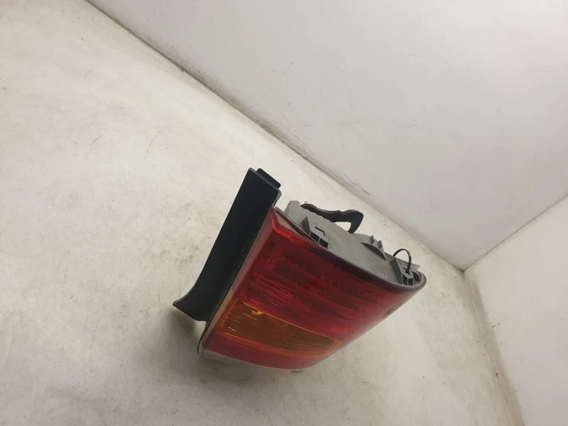 08-10 CONJUNTO LUZ TRASERA IZQUIERDA LADO CONDUCTOR TOYOTA HIGHLANDER SPORT  Foto 3 de 4