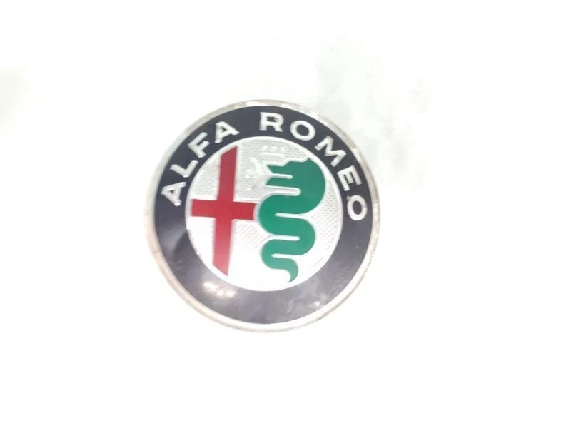 Tapacubos central de 2 ruedas Alfa Romeo Giulia 2017-2019 OEM P.N. C403 SPM Foto 4 de 4