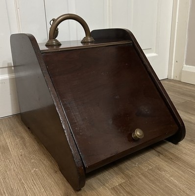 Vintage Feuerkasten Kohleschaufel Scheitholz Aufbewahrung Holz und Messing mit Einsatz und Schaufel