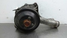 Pompe à eau Mercedes 208
