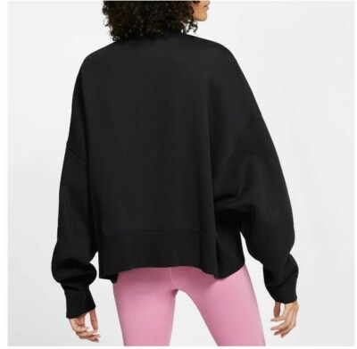 nike essential fleece cropped crew