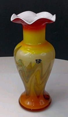 Vtg 8.5'' Dalian Glass Company  Snowflakes  Hand Blown Ruffled Edge Vase