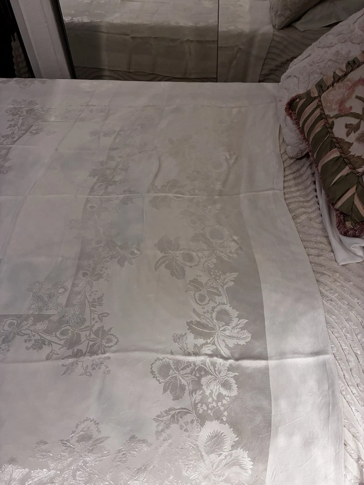 Silky Soft Vintage Jacquard White Tablecloth 5ft X6.7 Ft Holiday Floral - Image 3 of 4