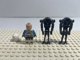 LEGO Starwars: Clone Trooper Lieutenant (Wrong legs) + Super Battle Droids