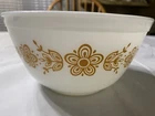 Pyrex Bowl 402 Butterfly 7” 1.5 Qt Gold