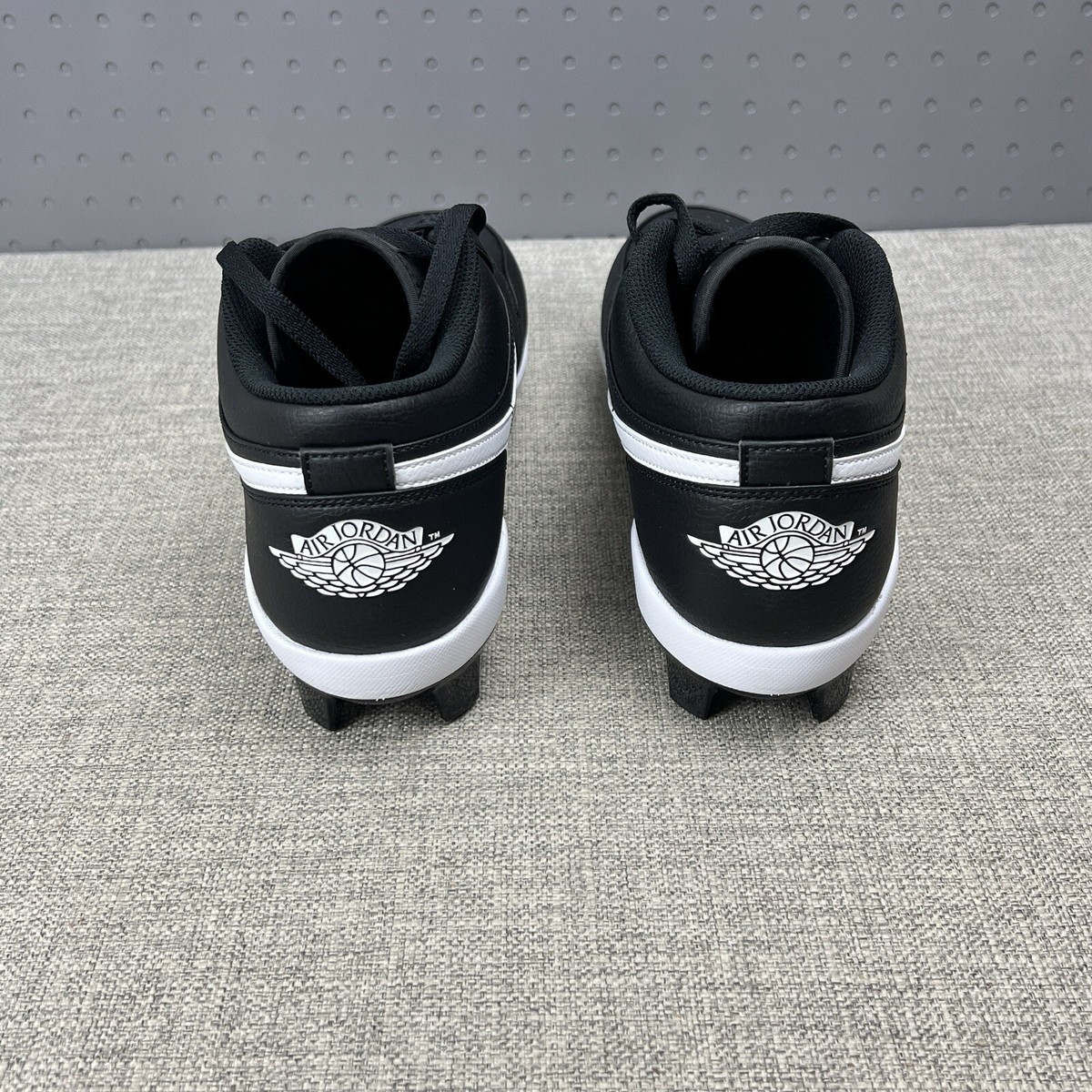 Nike Air Jordan 1 Retro MCS Low Black White Baseball Cleats  display picture 2