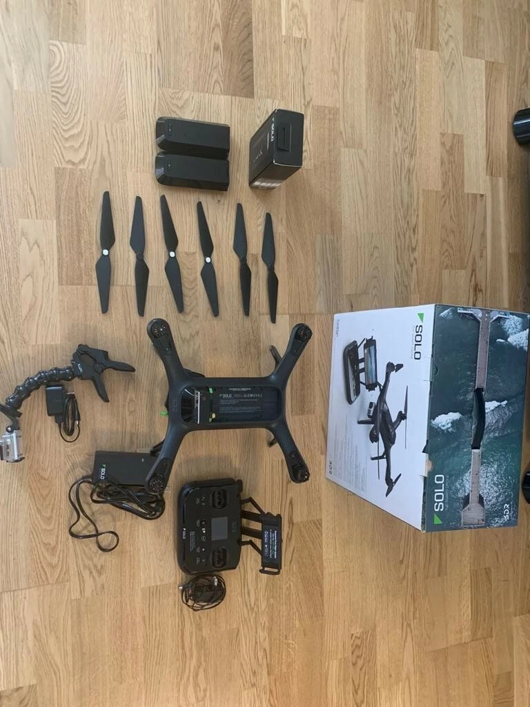 3DR Solo Quadcopter (with Gimbal and GoPro Camera)