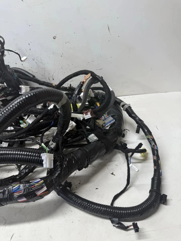 2022 Nissan Titan XD 5.6L Main Wiring Harness 24010-EZ81A OEM R1440 - Image 3 of 4