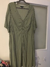 Ladies New Look Curves Plus Size 32 Dress