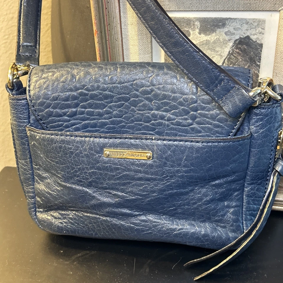 Сумочка через плечо Rebecca Minkoff темно-синяя шагреневая кожа с заклепками расширяемая - Изображение 4 из 4