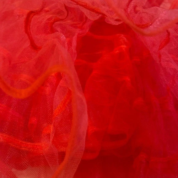 LEG AVENUE Enagua roja vibrante con volantes crinolina 13” W x 22” L Foto 3 de 4