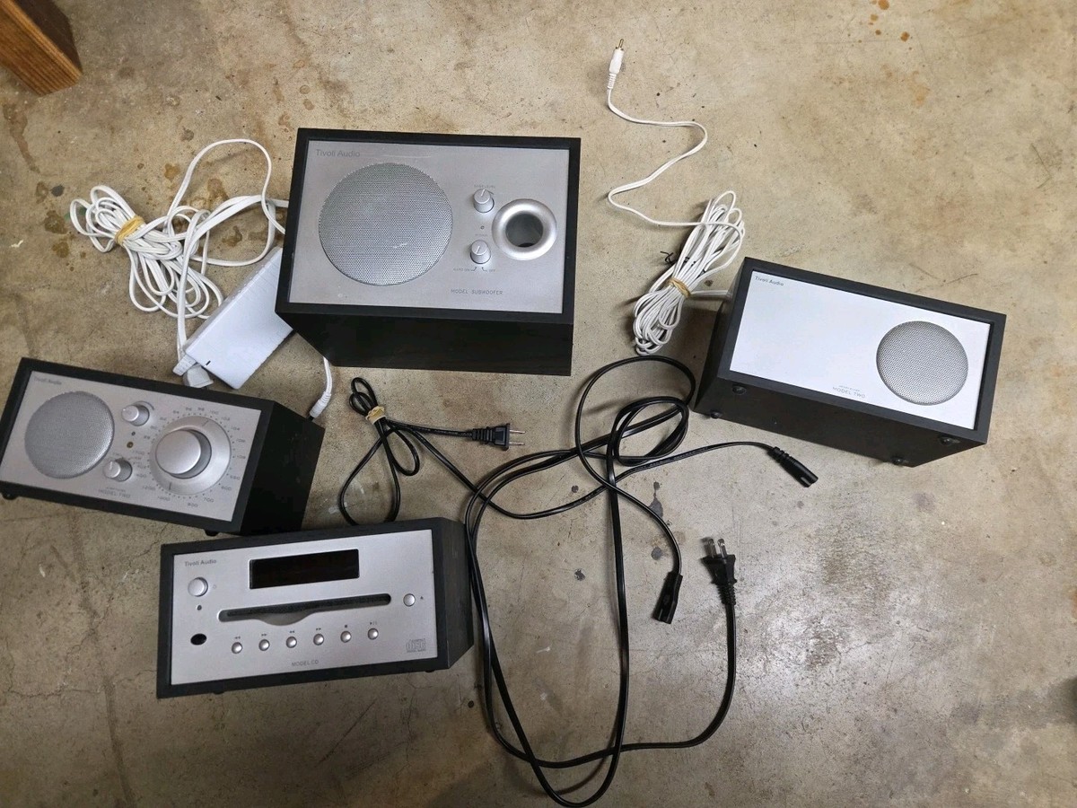 Tivoli Audio Model Two CD AM/FM Stereo Radio Henry Kloss tested