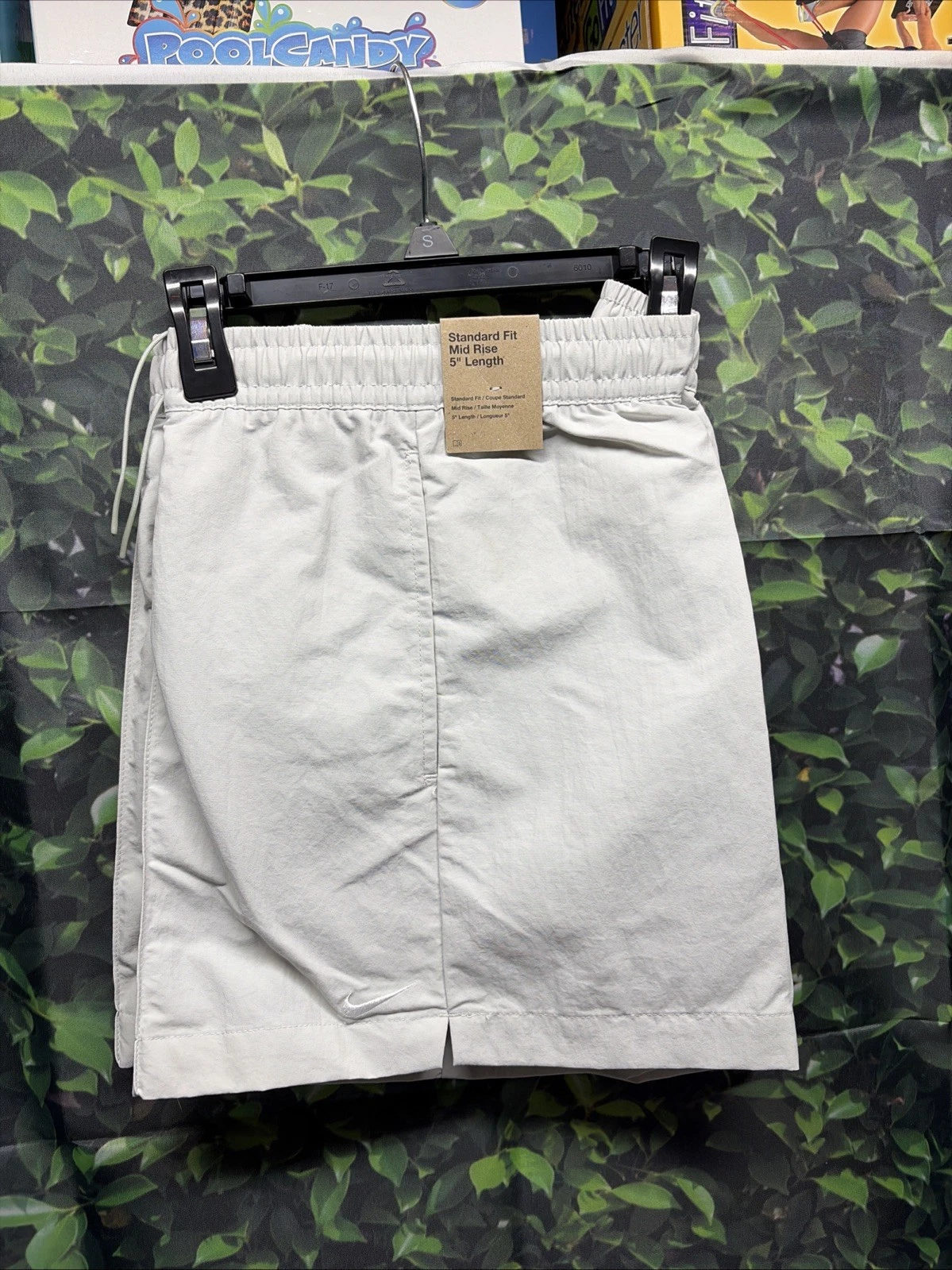 Women's Nike Sportswear Everything Wovens Shorts Silver/white new retail $55