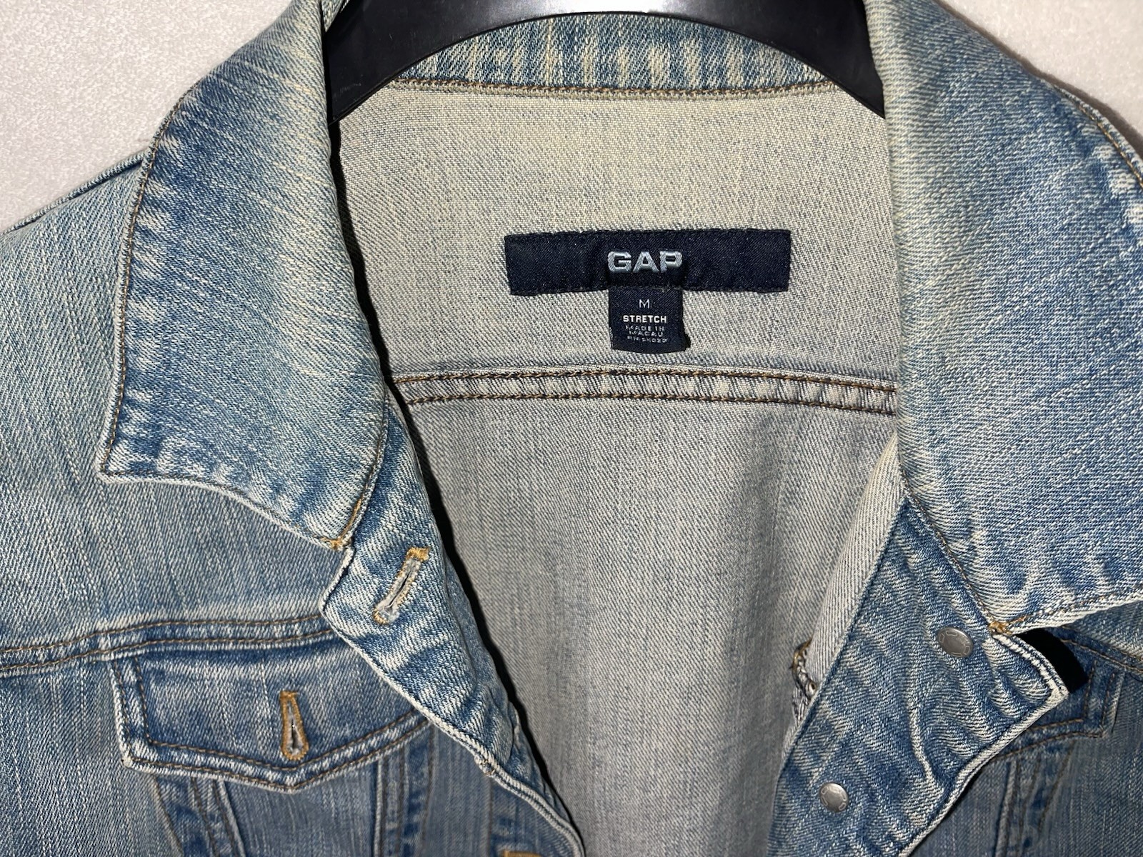 Gap Denim Jacket Blue Stretch Collared Pockets Bu… - image 2