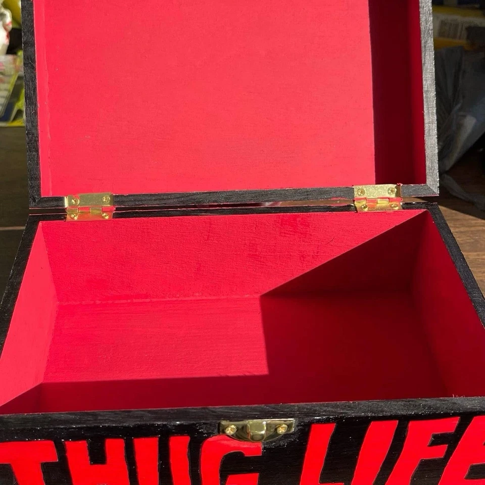 2Pac Ultimate Fan Box - Image 3 of 4